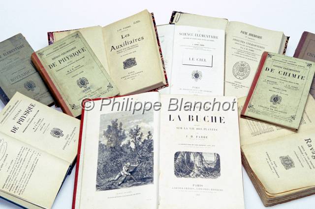 harmas fabre 07.JPG - Livres de Jean-Henri FabreHarmas de FabreSérignan du Comtat, 84 France